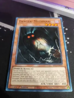 Danger! Mothman! SR13-EN020 Common Near Mint 1st Edition YUGIOH - Image 1