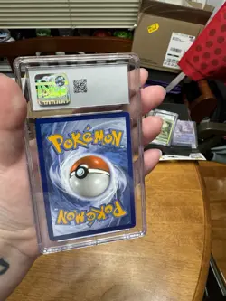 Pokemon TCG Urshifu v Holo Card 85/163 Single Strike Battle Style CGC 9 - Image 2