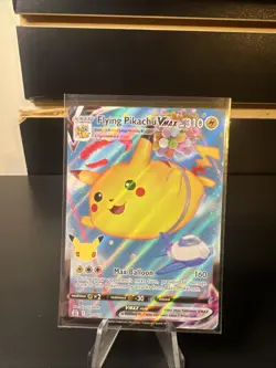 Flying Pikachu VMax 007/025 NM- Celebrations-Holo Ultra Rare- Pokemon TCG - Image 1
