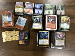 Vintage Magic the Gathering Card Game Lot Over 600 Cards - Image 1