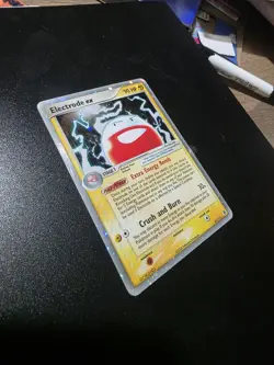Pokemon 2004 Electrode EX Fire Red & Leaf Green Holo Card 107/112 Ultra Rare - Image 2