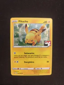 Carta Pokemon PSA Promo PIKACHU 065/202 ITA Stamped Play! Pack Series Lega Holo - Image 1