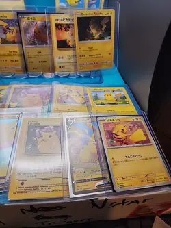 Pokemon 21 Pikachu card LOT - no dupes - Image 5