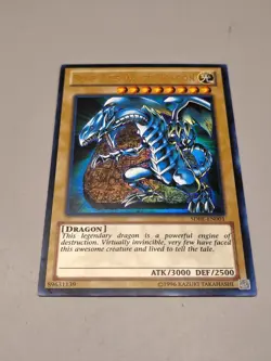 Yu-Gi-Oh Card - SDBE-EN001 - BLUE-EYES WHITE DRAGON ultra rare holo - NM - Image 1