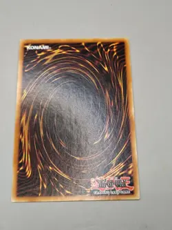Yu-Gi-Oh Card - SDBE-EN001 - BLUE-EYES WHITE DRAGON ultra rare holo - NM - Image 4