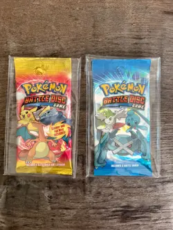 2x *RARE* 2011 Sealed Pokemon Booster Pack Battle Disc Game CHARIZARD Variant a - Image 1