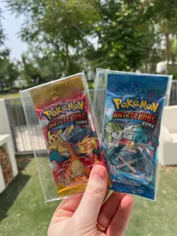 2x *RARE* 2011 Sealed Pokemon Booster Pack - Battle Disc Game CHARIZARD red - Image 1