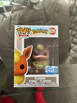Pokemon Prismatic Evolutions Premium Figure Collection & Pop! Bundle - Image 5