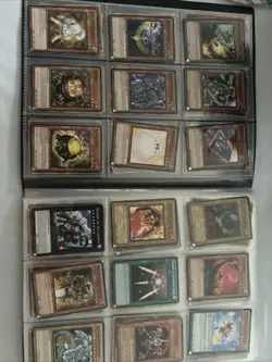 🔥🔥🔥🔥Yugioh Binder Lot Of Cards - Image 3