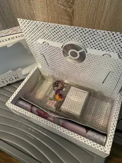 Pokemon 151 Ultra Premium Collection UPC Empty box with accessories NO CARDS - Image 3