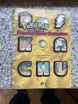 Pokemon TCG Pikachu World Collection 2000 Binder Ordner full set - Image 1