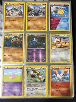 Pokemon Binder Filled With 153 NM-Lp Vintage-Modern Cards Bundle Lot Collection - Image 1