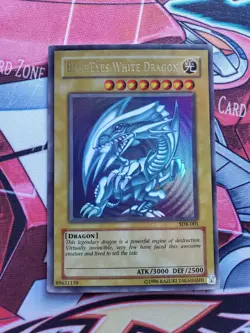 Early Vintage YUGIOH Blue Eyes White Dragon SDK-001-MP-LP - Image 1