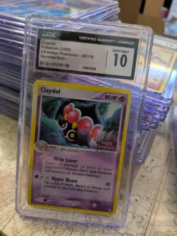 (TOP POP 11) CGC 10 GEM MINT Claydol Reverse Holo 38/110 Holon Phantoms Pokemon - Image 2