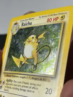 1999 Pokemon Raichu Holo Rare Pokemon Base Set 14/102 - Image 4