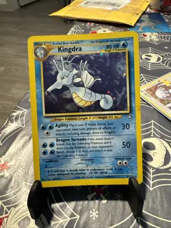 Pokemon TCG Kingdra Neo Genesis Unlimited Holo Rare 8/111 MP SWIRL💫 - Image 2