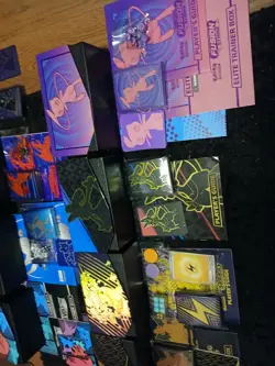 EMPTY Pokemon ETB Lot with Dice, inserts, Sleeves, Booklets, Covers - Image 4