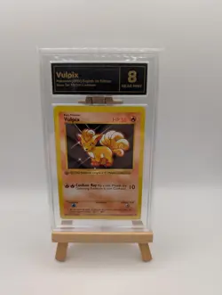 GRADED 8 VULPIX 68/102 1st Edition Shadowless Base Set 1999 - Pokemon Card - Image 1