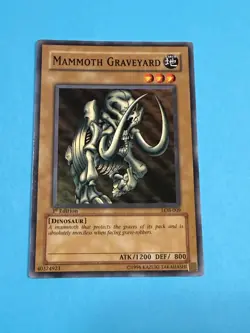 Yu-Gi-Oh! Mammoth Graveyard - LOB-009 - 1st Edition - LP - Image 1