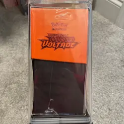 Pokemon TCG: Sword & Shield-Vivid Voltage ETB In Acrylic Case Sealed 820650807688 - Image 2