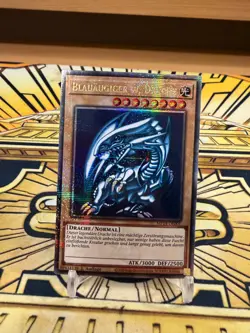 Yugioh Blauaugiger w. Drache Quarter Century Secret Rare MP24-DE001 - Image 1