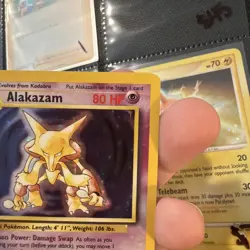 1999 Pokemon TCG Alakazam Base Set Holo Rare Card 1/102 - Image 3