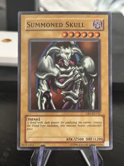 Summoned Skull DB1-EN142 Dark Beginning 1 Unlimited - Image 1