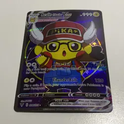 Carte Pokemon Pikachu Cosplay Arale Holo Prism + Sleeve Toploader - Image 4