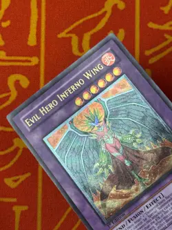 YUGIOH EVIL HERO INFERNO WING ULTIMATE RARE 1ST EDITION EXC GLAS-EN038 NA PRINT - Image 3