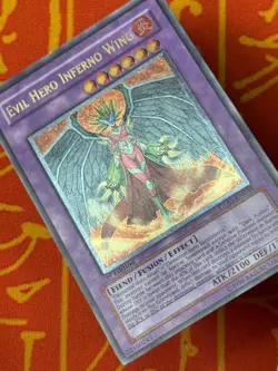 YUGIOH EVIL HERO INFERNO WING ULTIMATE RARE 1ST EDITION EXC GLAS-EN038 NA PRINT - Image 4