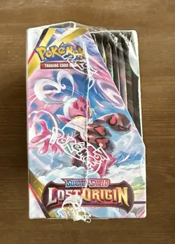 Pokemon Sword & Shield Lost Origin Booster Box - 36 Packs - Image 4