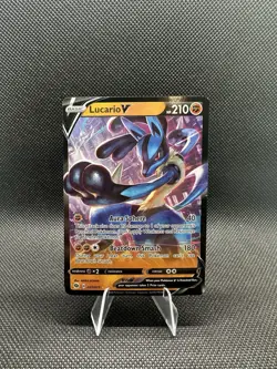 Lucario V 027/073 Champions Path NM Ultra Rare Pokemon Card - Image 1