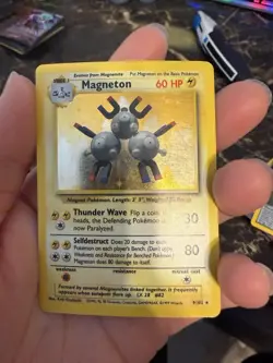 Magneton 9/102 Holo Rare Base Set - Pokemon - Image 1