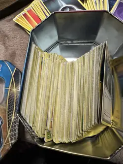 Pokemon Cards Lot - Idk How Many - Image 3