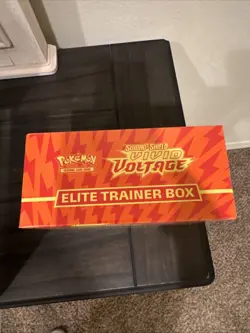 Pokemon TCG: Sword & Shield-Vivid Voltage Elite Trainer Box (133 Cards) 820650807688 - Image 3