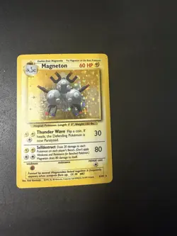 Pokemon TCG Magneton 9/102 Base Set Holo Rare Card WOTC - Image 1