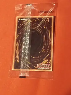 Yu-Gi-Oh! Harpie's Feather Duster EDC1-EN001 Quarter Century Secret Rare -Sealed - Image 2