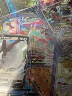Lot of 5 Pokemon Cards - Image 1