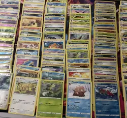 Pokemon Lot 2022 Sword & Shield Astral Radiance 200+ Cards Holo/REV/base - Image 4