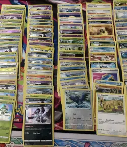 Pokemon Lot 2022 Sword & Shield Astral Radiance 200+ Cards Holo/REV/base - Image 5