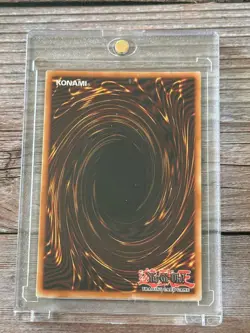 BLUE-EYES WHITE DRAGON, QUARTER CENTURY SECRET RARE MP24-EN001 YUGIOH, with Case - Image 2