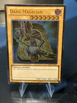 Yu-Gi-Oh TCG Dark Magician YSYR-EN001 Unlimited Edition Ultimate Rare - Image 2