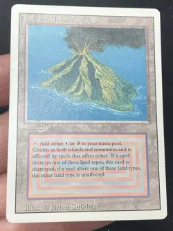 ***Volcanic Island (Light Indents)*** MTG Revised Magic Kid Icarus - Image 3