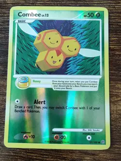Combee 57/100 Reverse Holo Diamond & Pearl Stormfront Pokemon Card - Image 1