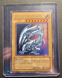 Yu-Gi-Oh! Blue-Eyes White Dragon SDK-001 Kaiba Ultra Rare Holo Unlimited English - Image 1