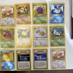 (29) Base set Lot Pokemon Cards-Holo And Commons, energy And Trainer Cards- Read - Image 3