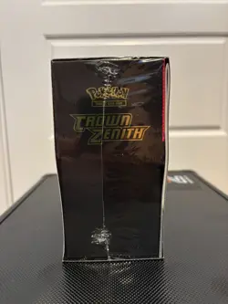 Crown Zenith ETB - MINT - English - Pokemon Sword and Shield - Image 2