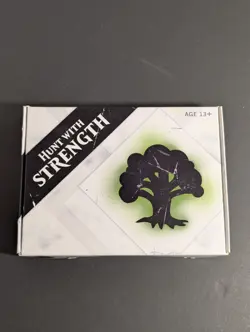 Hunt With Strength - Core Set 2015 Pre Release Kit Magic The Gathering - Sealed - Image 3