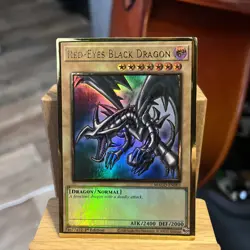 Yugioh MAGO-EN003 Red Eyes Black Dragon 1st Edition Gold Rare Normal - Image 1