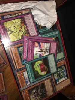 Yu-Gi-Oh! Collection 100 Card Lot with 15 Rares & 10 Holofoil Rare Yugioh Cards - Image 4